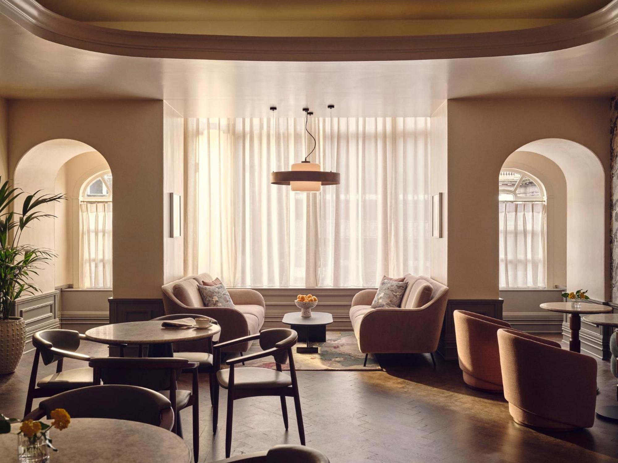 Intercontinental Edinburgh The George By Ihg Hotel Kültér fotó The Lounge at The Ivy, St John's Wood