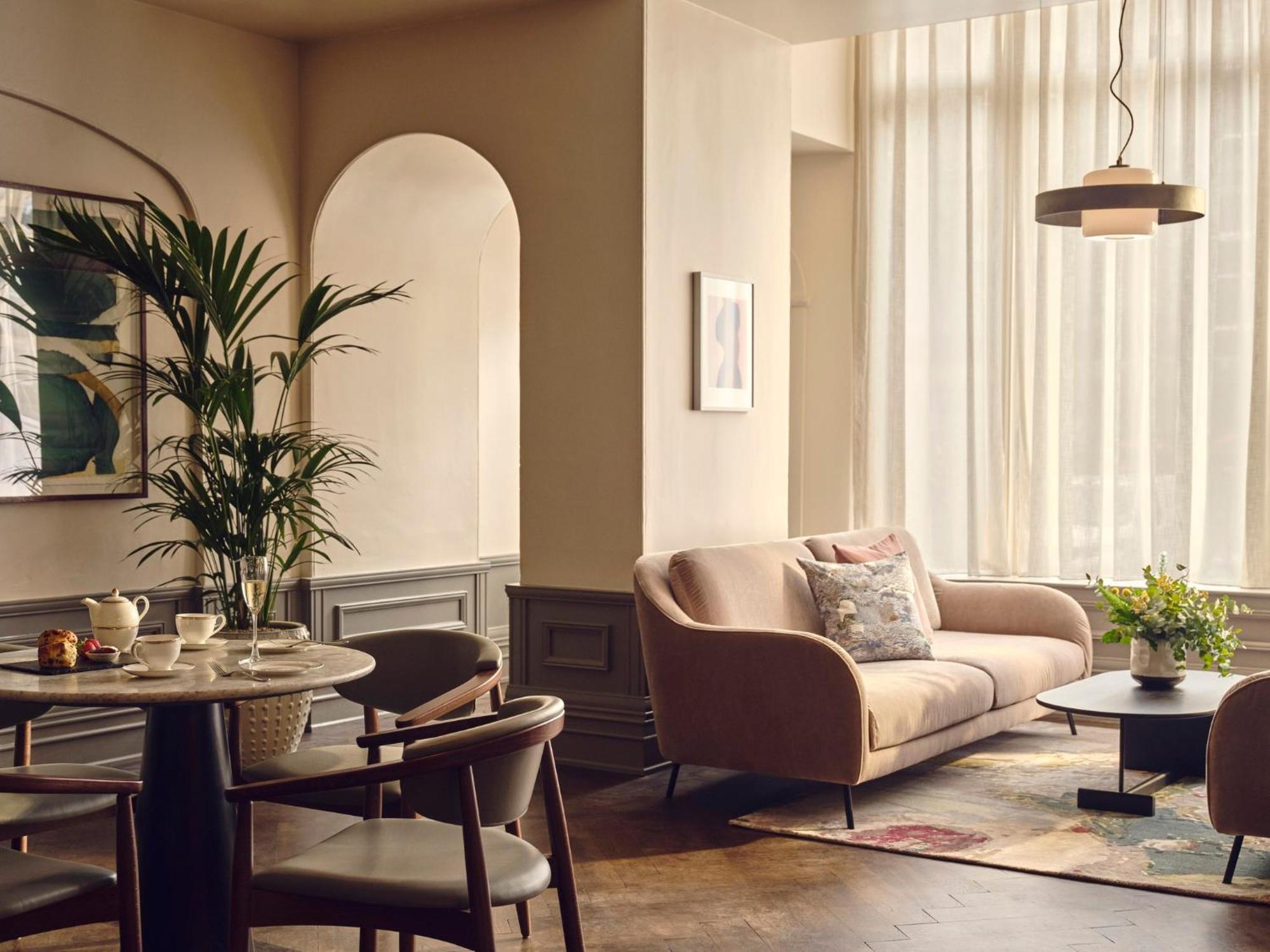 Intercontinental Edinburgh The George By Ihg Hotel Kültér fotó The Living Room at The Ivy Collection