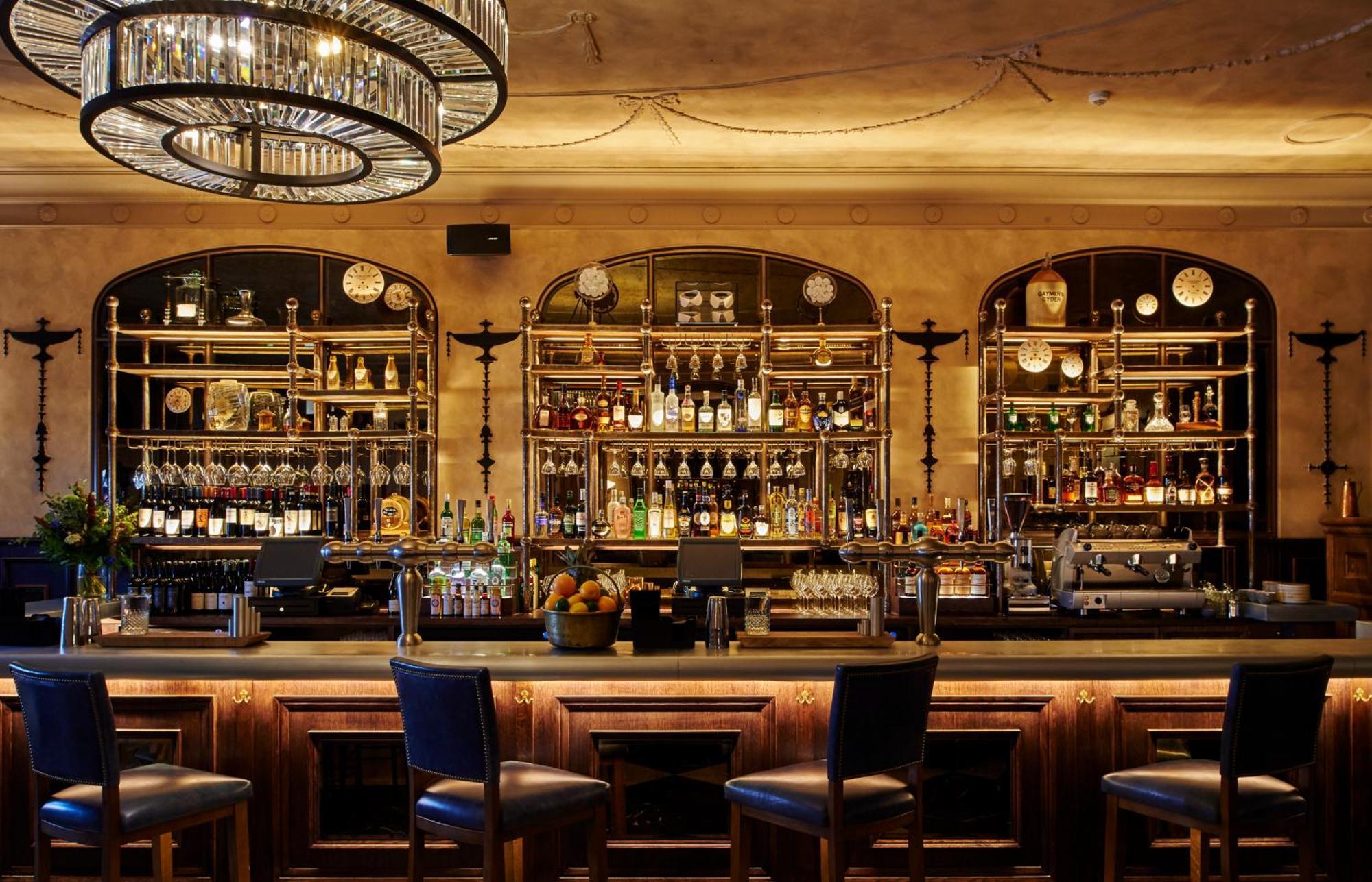 Intercontinental Edinburgh The George By Ihg Hotel Kültér fotó The bar at the Ivy