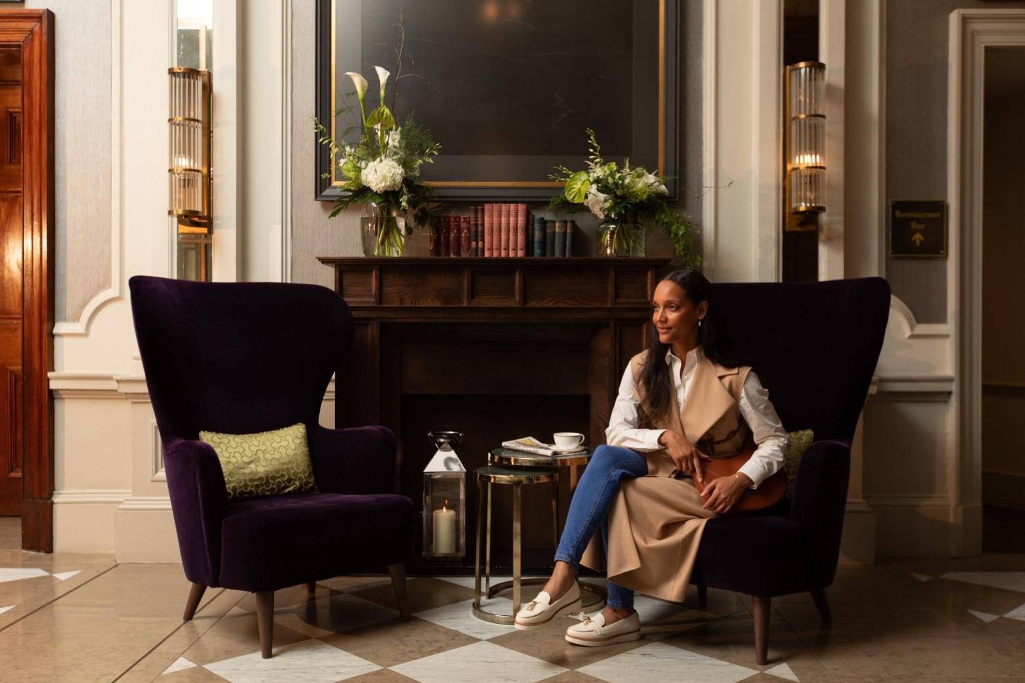 Intercontinental Edinburgh The George By Ihg Hotel Kültér fotó The Library at The Ivy Collection